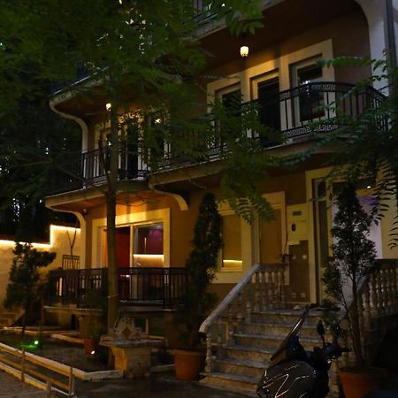 City Park Hostel Pristina Exterior foto